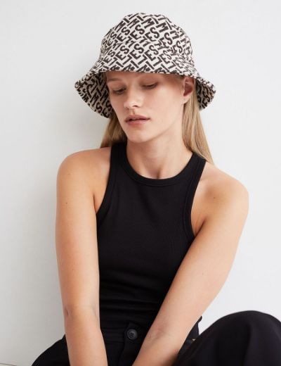 Slika Modern Teenager Hat